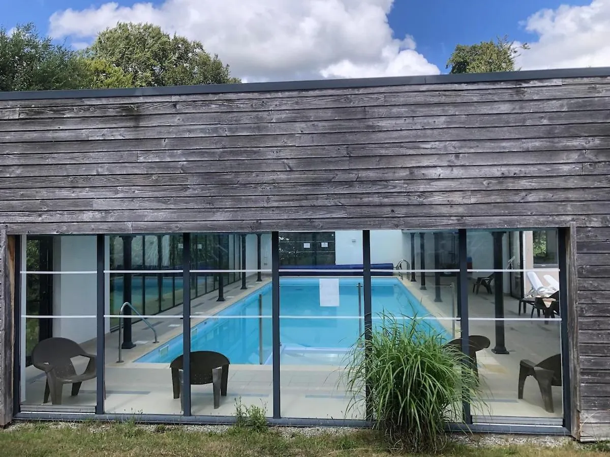 Proche Lorient Maison - Piscine- Golf Quéven